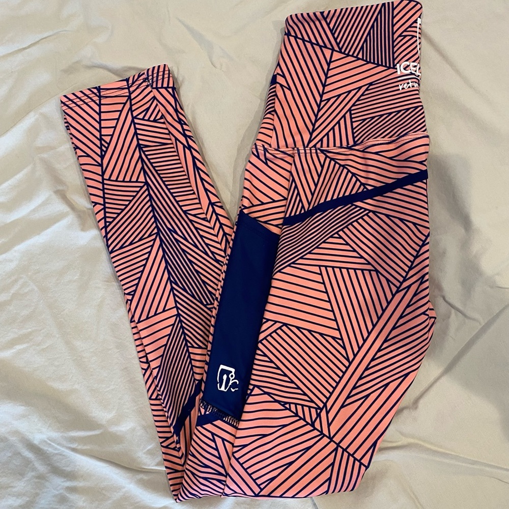 EUC Icelantic Graphic Print Legging Size M